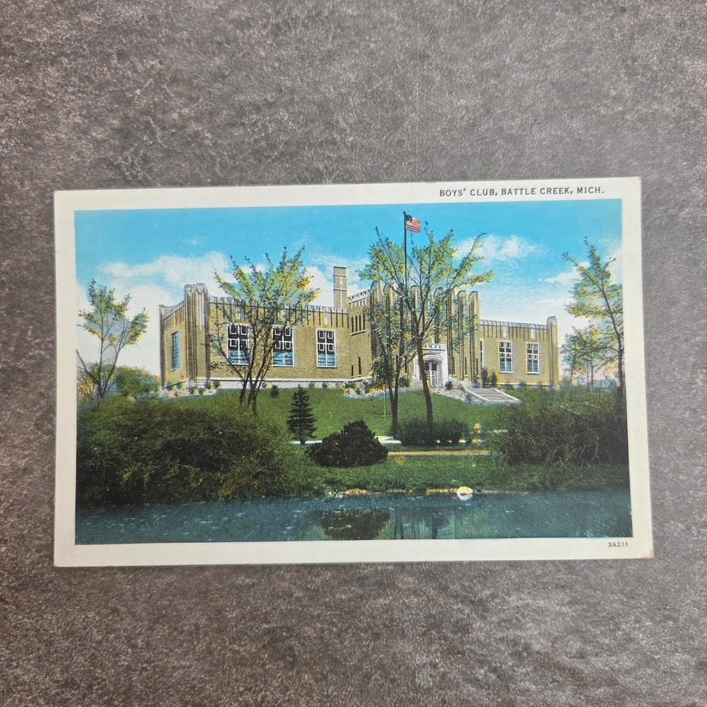 Boys Club Battle Creek Michigan Vintage Curt Teich Linen Postcard 3A211